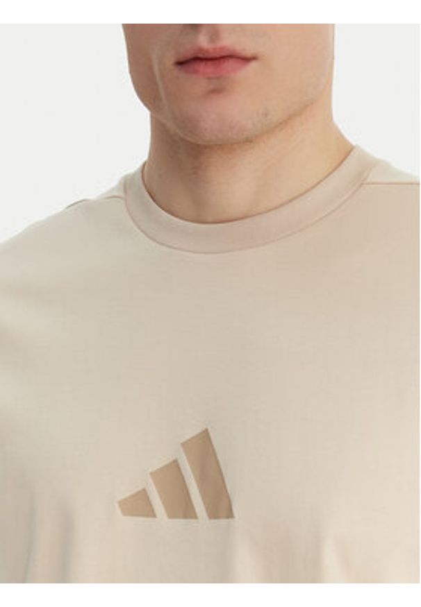 Adidas - adidas T-Shirt Z.N.E. KE4694 Beżowy Regular Fit. Kolor: beżowy. Materiał: bawełna