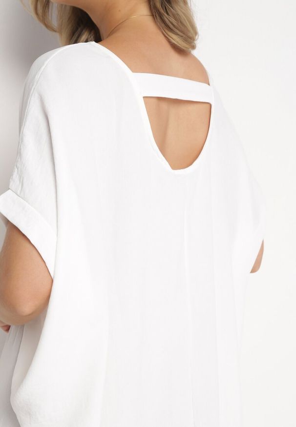 Born2be - Biała Mini Sukienka z Krótkim Rękawem o Fasonie Nietoperza Kharson. Kolor: biały. Długość rękawa: krótki rękaw. Styl: boho. Długość: mini
