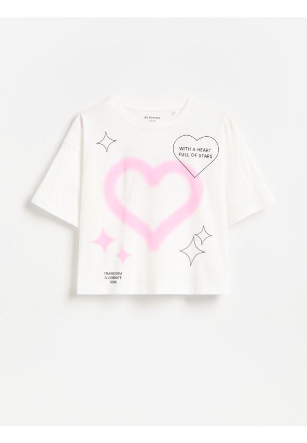 Reserved - Krótki t-shirt z nadrukiem - złamana biel. Materiał: bawełna. Długość: krótkie. Wzór: nadruk