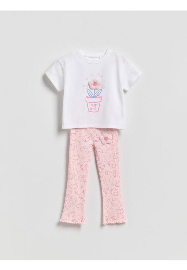 Reserved - Bawełniany komplet z aplikacją 3d - wielobarwny. Materiał: bawełna. Wzór: aplikacja