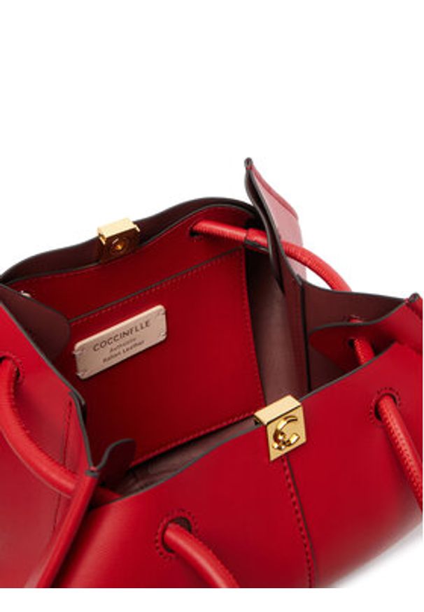 Coccinelle Torebka U2L Coccinellekamy E1 U2L 11 03 01 Czerwony. Kolor: czerwony. Materiał: skórzane