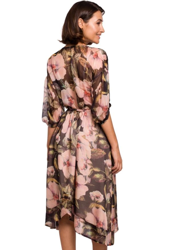 Sukienki.shop - Szyfonowa sukienka w kwiaty rozkloszowana z dekoltem V. Okazja: na komunię, na ślub cywilny, na wesele, na imprezę. Materiał: szyfon. Wzór: kwiaty. Sezon: lato