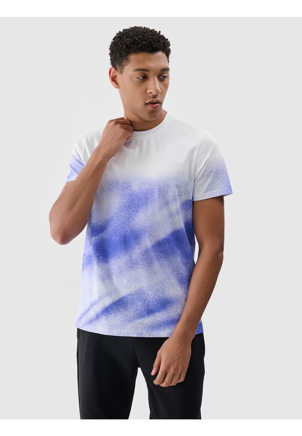 4f - 4F T-shirt regular z nadrukiem męski - niebieski L. Okazja: na co dzień. Kolor: niebieski. Materiał: jersey, bawełna, dzianina. Wzór: nadruk. Styl: sportowy, klasyczny, casual