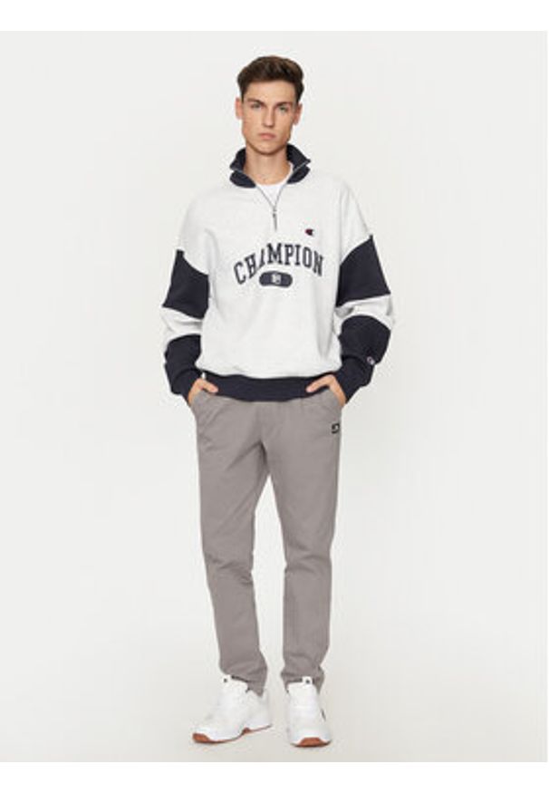 Champion Bluza 220435 Szary Regular Fit. Kolor: szary. Materiał: bawełna