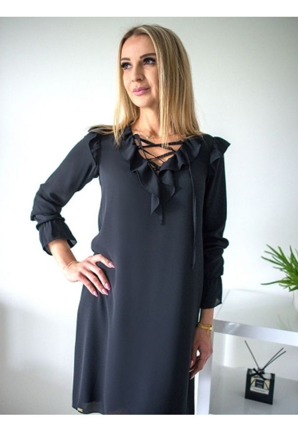 Sukienka Model Paloma Black - Jersa. Długość rękawa: długi rękaw