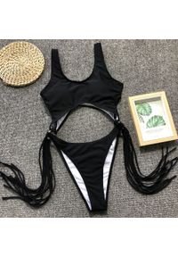 Intica - Strój kąpielowy z wycięciami i frędzlami na plażę i basen Helfriede. Kolor: czarny. Materiał: tkanina, materiał