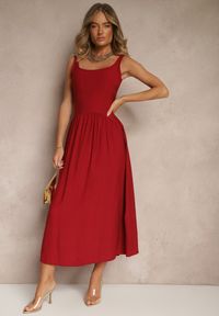 Renee - Bordowa Rozkloszowana Sukienka z Wiskozy Milunisa. Okazja: na co dzień. Kolor: czerwony. Materiał: wiskoza. Typ sukienki: rozkloszowane. Styl: klasyczny, elegancki, casual