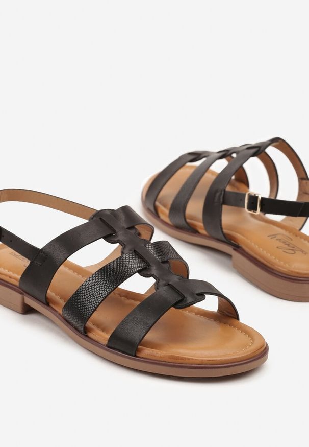 Born2be - Czarne Sandały w Stylu Rzymianek Nilitte. Okazja: na co dzień. Zapięcie: sprzączka. Kolor: czarny. Sezon: wiosna. Styl: elegancki, casual