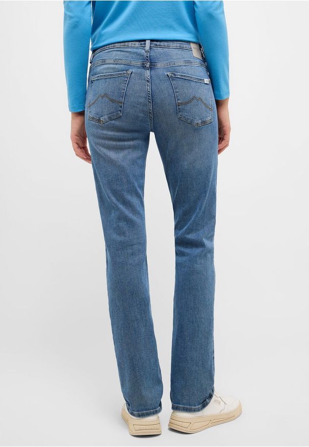 Mustang - Damskie Spodnie Jeansowe MUSTANG Crosby Relaxed Straight Denim Blue 1015294 5000 582. Okazja: na co dzień. Styl: casual, klasyczny, elegancki