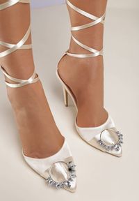 Renee - Beżowe Sandały Nedalina. Kolor: beżowy. Materiał: materiał #3