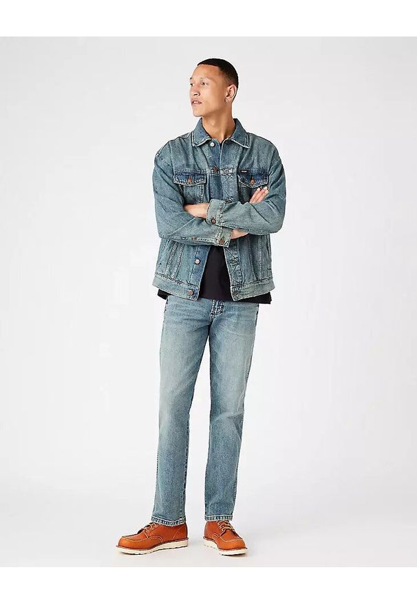 Wrangler - WRANGLER ANTI FIT JACKET MĘSKA KURTKA JEANSOWA GRASS ROOTS W459Y131C 112146060. Materiał: jeans