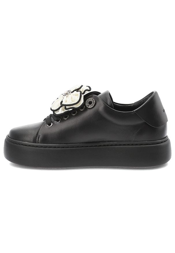 Czarne Sneakersy Karino Modne Obuwie Damskie. Okazja: na co dzień. Kolor: czarny. Materiał: skóra, jeans. Wzór: kwiaty. Obcas: na platformie. Styl: casual, elegancki