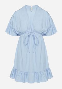 Born2be - Jasnoniebieska Nietoperzowa Sukienka z Wiskozą o Rozkloszowanym Kroju z Falbanką Tullimi. Okazja: na co dzień. Typ kołnierza: dekolt w kształcie V. Kolor: niebieski. Materiał: wiskoza. Styl: casual, elegancki #3