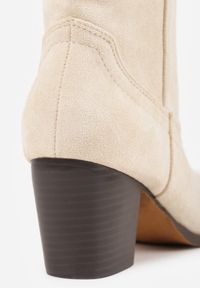 Born2be - Beżowe Botki Kowbojki Vices na Obcasie Florefedi. Nosek buta: szpiczasty. Kolor: beżowy. Materiał: jeans. Obcas: na obcasie. Styl: klasyczny. Wysokość obcasa: średni #5