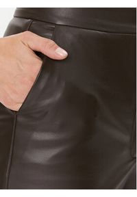 Marciano Guess Spodnie skórzane 3BGB01 9645Z Zielony Relaxed Fit. Kolor: zielony. Materiał: syntetyk, skóra