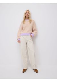 Reserved - Sweter w paski - wielobarwny. Materiał: wełna, dzianina. Wzór: paski