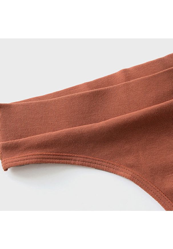 Intica - Stringi sportowe elastyczne do codziennych aktywności Eleanora. Kolor: zielony. Materiał: materiał, tkanina