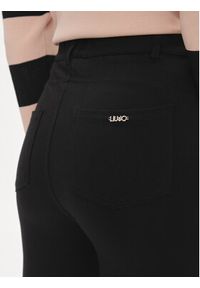 Liu Jo Spodnie materiałowe TA4149 JS182 Czarny Regular Fit. Kolor: czarny. Materiał: wiskoza #4