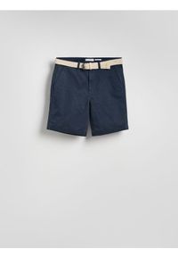 Reserved - Szorty slim fit - granatowy. Kolor: niebieski. Materiał: bawełna, tkanina