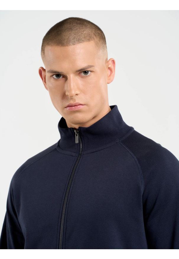 Big-Star - Bluza męska rozpinana granatowa Madorol 403. Typ kołnierza: kołnierzyk stójkowy, kaptur. Kolor: niebieski. Materiał: żakard, dzianina, jeans