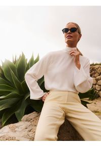 Reserved - Spodnie z lyocellem - jasnożółty. Kolor: żółty. Materiał: tkanina, wiskoza, len #1