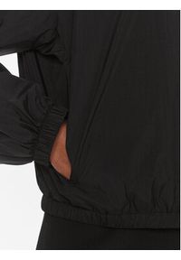 Calvin Klein Jeans Wiatrówka Logo J20J223353 Czarny Regular Fit. Kolor: czarny. Materiał: syntetyk