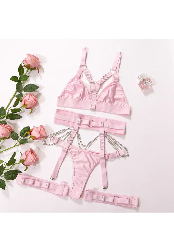 Intica - Komplet bielizny trzyczęściowy z regulowanymi paskami Kamla. Kolor: różowy. Materiał: materiał, koronka. Wzór: paski