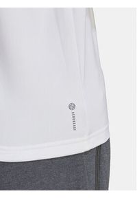 Adidas - adidas Koszulka techniczna Train Essentials IC5040 Biały Regular Fit. Kolor: biały. Materiał: syntetyk