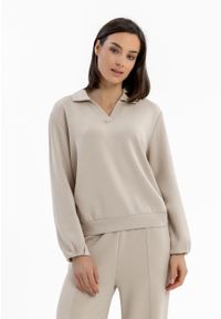 Volcano - Bluza z kołnierzem B-NALIA. Okazja: na co dzień, na spotkanie biznesowe, do pracy. Typ kołnierza: dekolt w serek. Materiał: poliester, elastan, materiał. Wzór: gładki. Styl: casual, biznesowy, elegancki #1