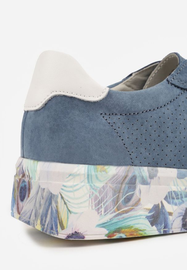 Born2be - Niebieskie Sneakersy ze Skóry Naturalnej z Perforacją i Motywem Piór Riosinda. Okazja: na co dzień, do pracy. Kolor: niebieski. Materiał: skóra