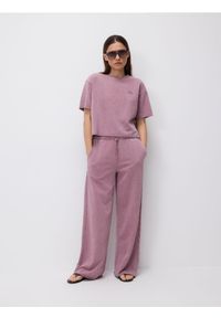 Reserved - Spodnie z bawełną - fioletowy. Kolor: fioletowy. Materiał: bawełna #1