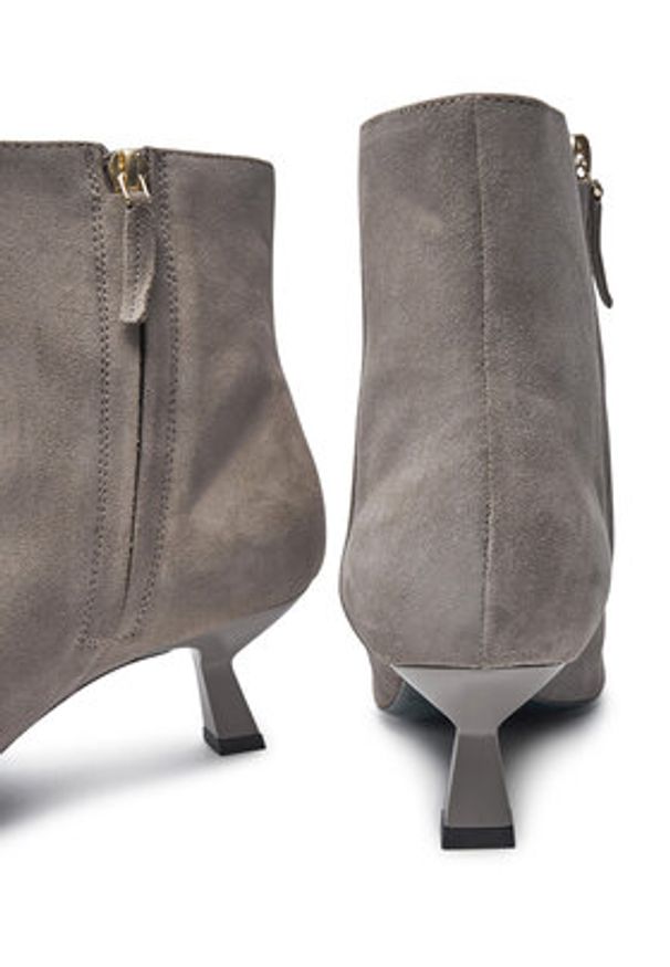 Patrizia Pepe Botki 8Y0093/L033-S690 Szary. Kolor: szary. Materiał: zamsz, skóra