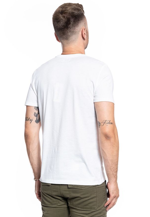 Wrangler - MĘSKI T-SHIRT WRANGLER SS GOOD TIMES TEE WHITE W7F8FK989 112131814