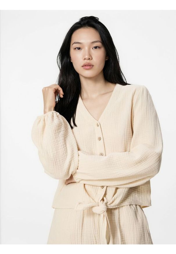 Reserved - Muślinowa koszula z wiązaniem - beżowy. Kolor: beżowy