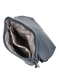 Plecak damski Rieker, połączenia materiału i skóry ekologicznej o nowoczesnej formie z klapą regulowanymi szelkami i praktycznymi kieszeniami zapinan. Kolor: niebieski. Materiał: materiał, skóra ekologiczna. Styl: casual, elegancki #7