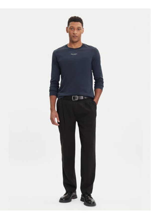 Marc O'Polo Longsleeve 528 2012 52020 Granatowy Regular Fit. Typ kołnierza: polo. Kolor: niebieski. Materiał: bawełna. Długość rękawa: długi rękaw