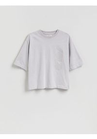 Reserved - T-shirt boxy z naszywką - lawendowy. Kolor: fioletowy. Materiał: dzianina, bawełna. Wzór: aplikacja #1