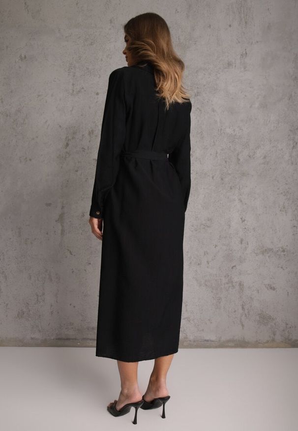 Renee - Czarna Sukienka z Wiskozą o Koszulowym Kroju z Wiązanym Paskiem Rissanni. Kolor: czarny. Materiał: wiskoza. Typ sukienki: koszulowe. Styl: klasyczny, elegancki