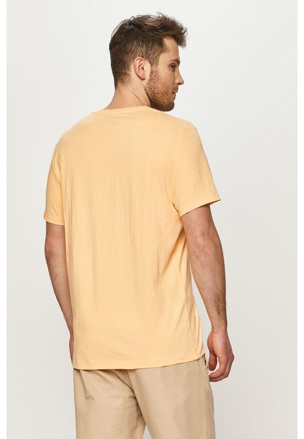 Wrangler - T-shirt. Okazja: na co dzień. Kolor: pomarańczowy. Materiał: dzianina. Wzór: nadruk. Styl: casual