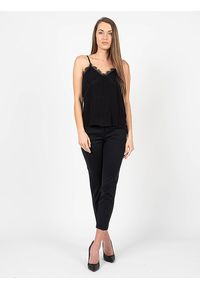 Pepe Jeans Top "Karey" | PL304343 | Karey | Kobieta | Czarny. Okazja: na co dzień. Kolor: czarny. Materiał: wiskoza. Długość rękawa: na ramiączkach. Wzór: koronka. Styl: casual
