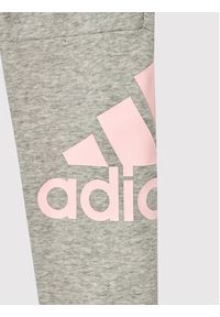 Adidas - adidas Spodnie dresowe GS4284 Szary Regular Fit. Kolor: szary. Materiał: bawełna #3