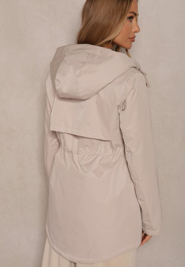 Renee - Beżowa Dwustronna Kurtka o Fasonie Parki Tarisen. Okazja: na spacer, na co dzień. Kolor: beżowy. Materiał: jeans. Wzór: gładki. Styl: casual, elegancki