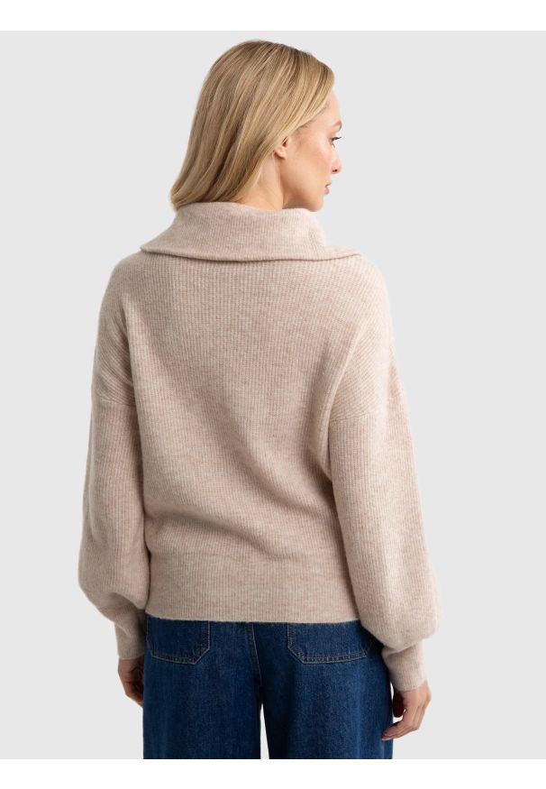 Big-Star - Sweter damski z rozpinanym golfem beżowy Pulina 801. Okazja: na co dzień. Typ kołnierza: golf. Kolor: beżowy. Materiał: jeans, materiał, skóra. Styl: retro, casual