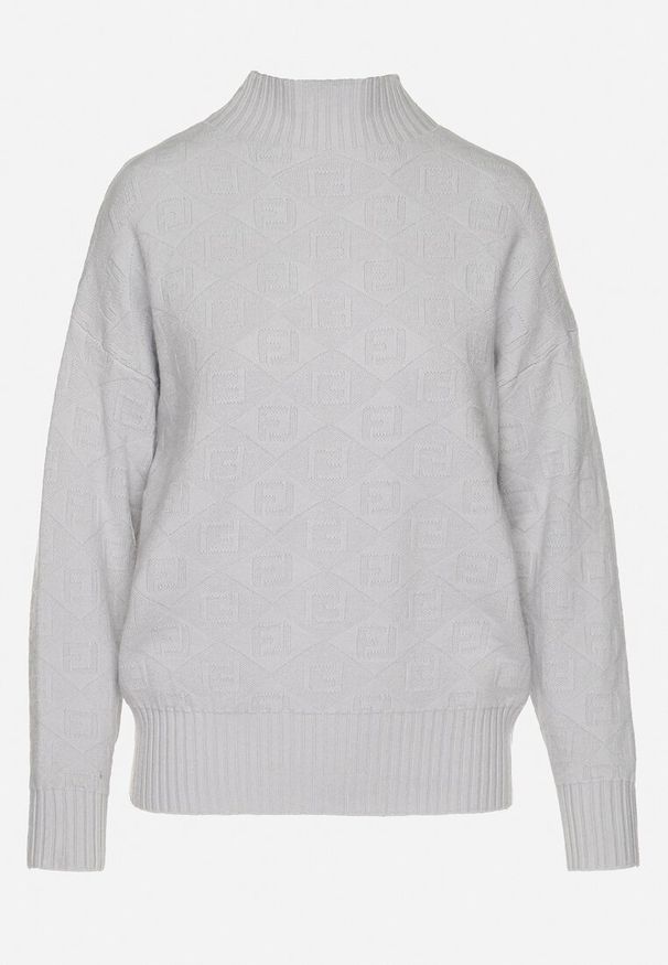 Born2be - Jasnoszary Sweter Golf z Ozdobnym Tłoczeniem Zakończony Ściągaczem Melodiea. Typ kołnierza: golf. Kolor: szary. Materiał: materiał. Sezon: zima