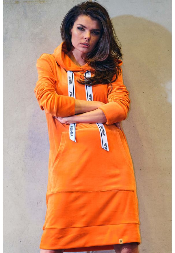 Awama - Welurowa Prosta Sukienka z Logowaną Taśmą - Pomarańczowa. Kolor: pomarańczowy. Materiał: welur. Typ sukienki: proste