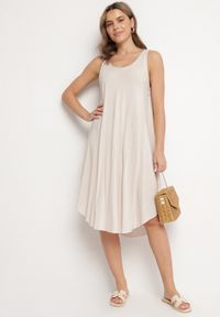 Born2be - Jasnobeżowa Rozkloszowana Sukienka z Bawełny Tesaxelle. Okazja: na spotkanie biznesowe, na co dzień. Kolor: beżowy. Materiał: bawełna. Typ sukienki: proste. Styl: elegancki, casual, biznesowy #2