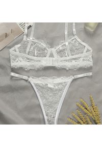 Intica - Koronkowy komplet bielizny z figami na wyjątkowe okazje Annerose. Kolor: biały. Materiał: koronka. Wzór: koronka #4