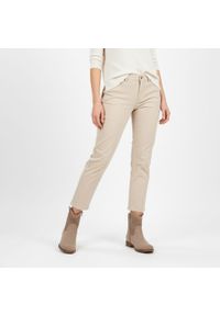 Botki damskie S.Barski, cholewka z materiału ażurowe wykończenie krótka cholewka fason zapinany na suwak pętla z tyłu stabilna niska podeszwa prosta. Kolor: beżowy. Materiał: materiał. Szerokość cholewki: normalna. Wzór: ażurowy #7