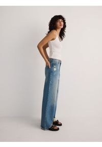 Reserved - Jeansy wide leg z przetarciami - niebieski. Kolor: niebieski #1