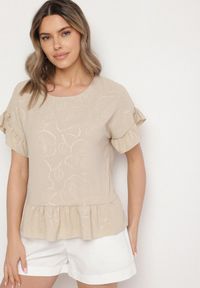 Born2be - Beżowa Bluzka o Kroju Oversize z Falbanami Livelle. Okazja: na co dzień. Kolor: beżowy. Materiał: jeans. Długość rękawa: krótki rękaw. Długość: krótkie. Styl: casual